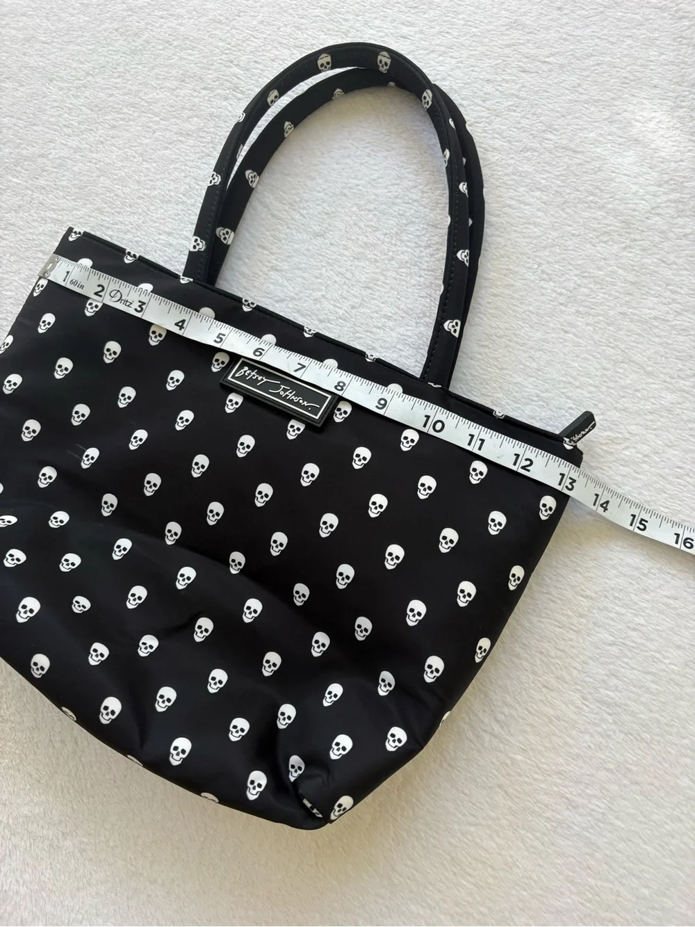 Betsey Johnson Black Skull Print Tote Bag cooler